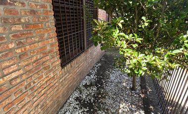 Venta-Casa Chalet de 6 Ambientes - Berazategui Centro