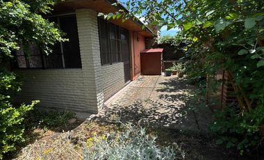 Venta-Casa Chalet de 6 Ambientes - Berazategui Centro