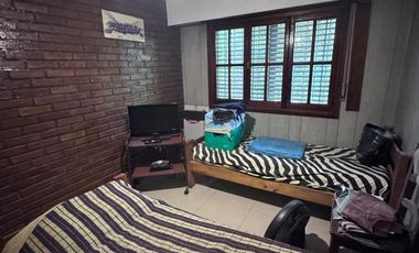 Venta-Casa Chalet de 6 Ambientes - Berazategui Centro