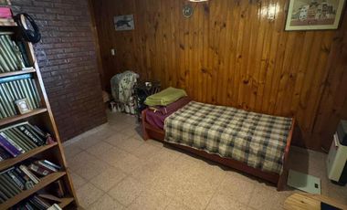 Venta-Casa Chalet de 6 Ambientes - Berazategui Centro