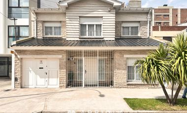 Impecable casa 4 amb con dependencia en PUNTA MOGOTES