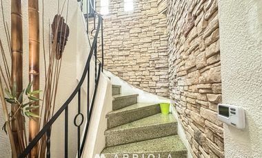 Impecable casa 4 amb con dependencia en PUNTA MOGOTES