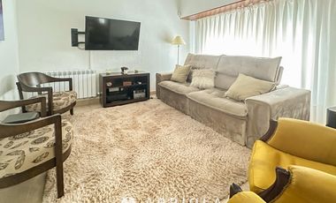 Impecable casa 4 amb con dependencia en PUNTA MOGOTES