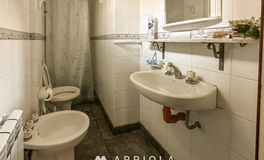 Impecable casa 4 amb con dependencia en PUNTA MOGOTES