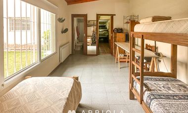 Impecable casa 4 amb con dependencia en PUNTA MOGOTES