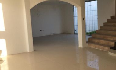 Venta casa para oficinas. Santa Cruz Buenavista. Zavaleta