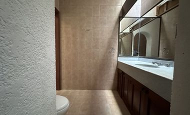 EN VENTA RESIDENCIA EN LA COLONIA CHUBURNA DE HIDALGO. MÉRIDA YUC.