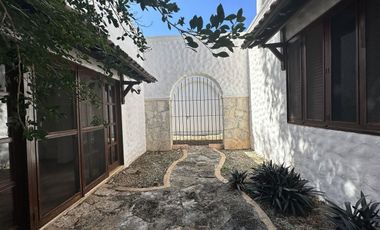 EN VENTA RESIDENCIA EN LA COLONIA CHUBURNA DE HIDALGO. MÉRIDA YUC.