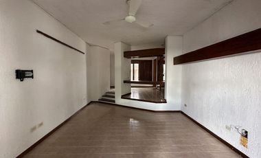 EN VENTA RESIDENCIA EN LA COLONIA CHUBURNA DE HIDALGO. MÉRIDA YUC.