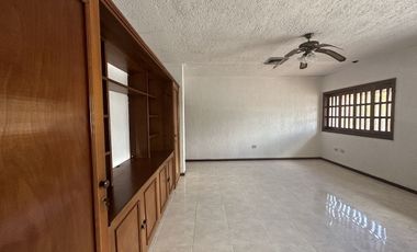 EN VENTA RESIDENCIA EN LA COLONIA CHUBURNA DE HIDALGO. MÉRIDA YUC.