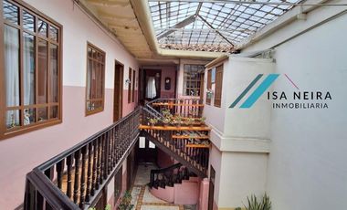 Casa en  la Juan Jaramillo y Hermano Miguel