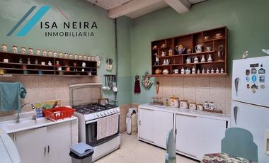 Casa en  la Juan Jaramillo y Hermano Miguel