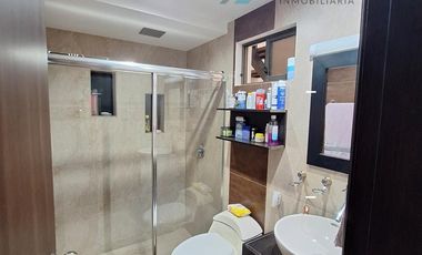Casa en  venta, dentro de Condominio Privado.