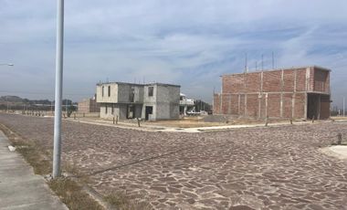 Terreno en Venta en Loma Aeropuerto, Silao, Gto M10 L28 frente a Aeropuerto Internacional del Bajío