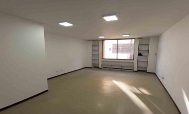 OFICINA EN ARRIENDO EN EL CENTRO/MANIZALES