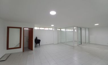 OFICINA EN ARRIENDO EN CENTRO DE NEGOCIOS ANVAMAR/PEREIRA