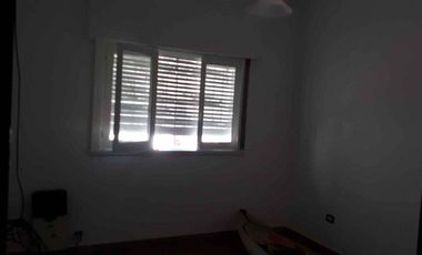 Casa en venta - 2 dormitorios 1 baño - Cochera - 277mts2 - Ensenada