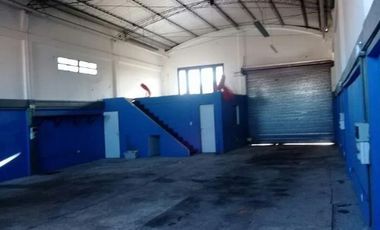 Depósito en venta - 2 toilette - 300mts2 - San Carlos, La Plata