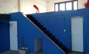 Depósito en venta - 2 toilette - 300mts2 - San Carlos, La Plata