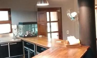 Casa en venta - 3 Dormitorios 2 Baños 2 Cocheras - 4392 mts2 - Abasto