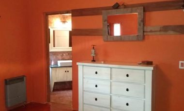 Casa en venta - 3 Dormitorios 2 Baños 2 Cocheras - 4392 mts2 - Abasto