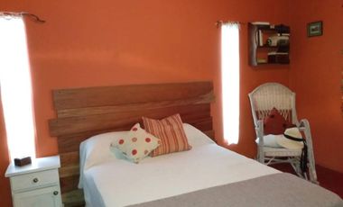 Casa en venta - 3 Dormitorios 2 Baños 2 Cocheras - 4392 mts2 - Abasto