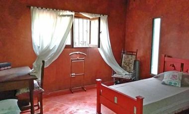 Casa en venta - 3 Dormitorios 2 Baños 2 Cocheras - 4392 mts2 - Abasto