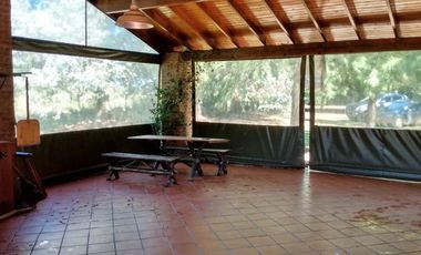 Casa en venta - 3 Dormitorios 2 Baños 2 Cocheras - 4392 mts2 - Abasto