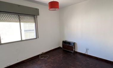 Departamento dos dormitorios en venta en colon esq.  general paz