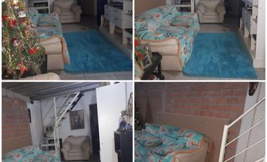 Casa en venta - 2 dormitorios 1 baño 1 cochera - 280mts2 totales - Berisso