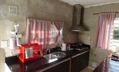 Casa en venta - 2 dormitorios 2 baños - Cochera - 250mts2 - San Carlos, La Plata