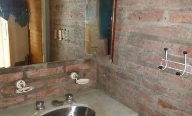 Casa en venta - 2 dormitorios 2 baños - Cochera - 250mts2 - San Carlos, La Plata