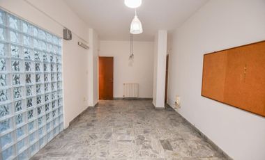 Departamento en venta - 4 dormitorios 3 baños - 120mts2 totales - La Plata