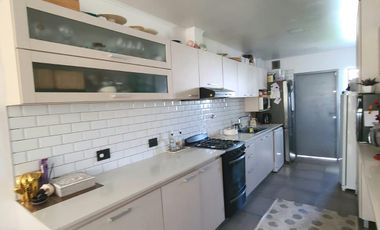 Casa en Venta, 4 Ambientes, en  Barrio Saavedra, Zárate
