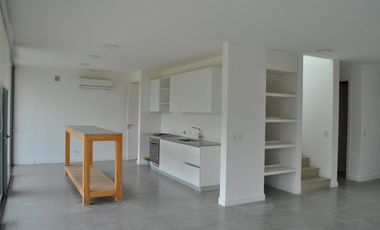 NEV. Hermosa casa interna con excelente orientacion en El Canton - Norte