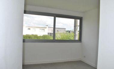 NEV. Hermosa casa interna con excelente orientacion en El Canton - Norte