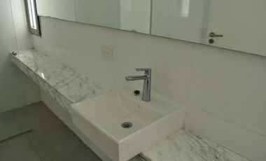 NEV. Hermosa casa interna con excelente orientacion en El Canton - Norte