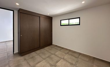 Casa en Venta Mérida, Privada Altamira, Cholul (Modelo E )