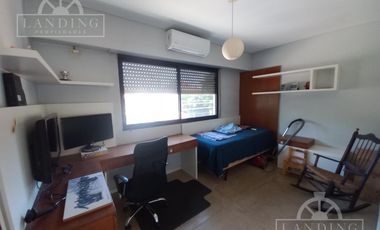 Casa en moderna en San Isidro 4 dormitorios piscina orientación norte