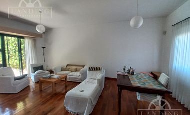 Casa en moderna en San Isidro 4 dormitorios piscina orientación norte