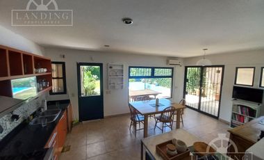 Casa en moderna en San Isidro 4 dormitorios piscina orientación norte