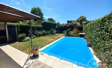 Casa en moderna en San Isidro 4 dormitorios piscina orientación norte