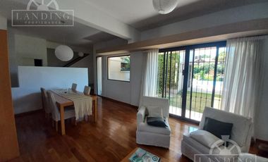 Casa en moderna en San Isidro 4 dormitorios piscina orientación norte