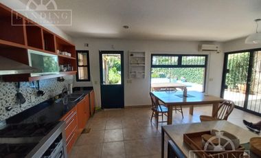 Casa en moderna en San Isidro 4 dormitorios piscina orientación norte