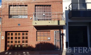 Venta PH 4 ambientes con terraza en Bernal