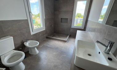 Casa en  Venta a Estranar San Ramon 379