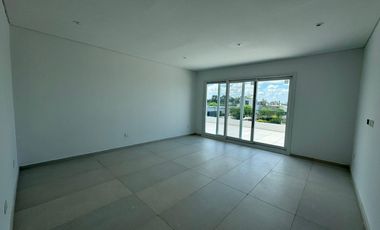 Casa en  Venta a Estranar San Ramon 379