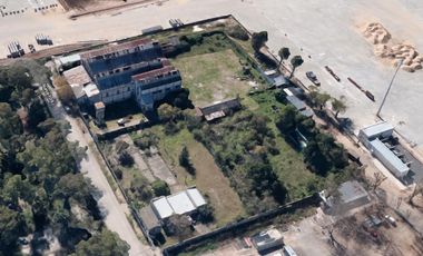 Galpón frente al puerto en venta - 3340mts2 - Berisso