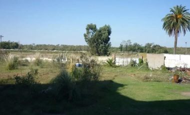 Galpón frente al puerto en venta - 3340mts2 - Berisso