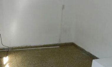 Casa en venta - 3 dormitorios 1 baño - Cochera  - 110 mts2 - La Plata
